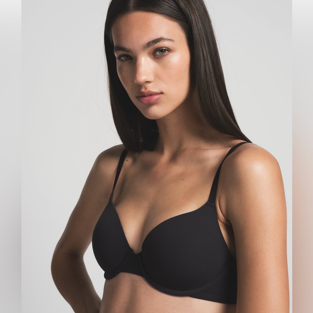 SKIMS Everybody T-Shirt Demi Bra  NWT